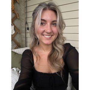 Meet your Posher, Julia